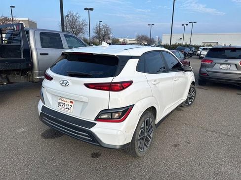 Used 2022 Hyundai Kona SEL w/ Convenience Package image 6