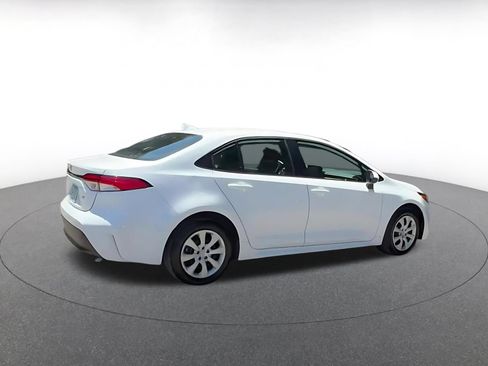Used 2025 Toyota Corolla LE FWD image 14