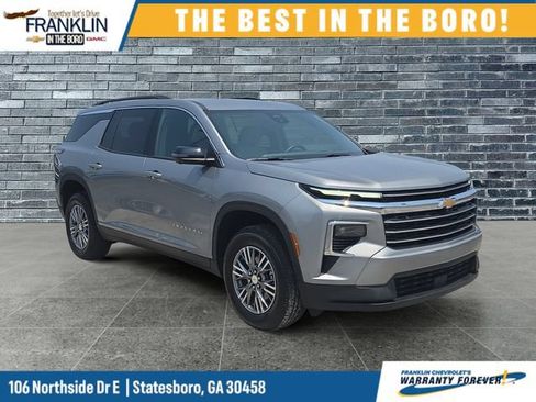 Used 2026 Chevrolet Traverse LT w/ Driver Confidence Package FWD image 8