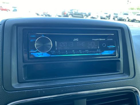 Used 2015 Dodge Grand Caravan American Value Package w/ UConnect Hands-Free Group FWD image 15