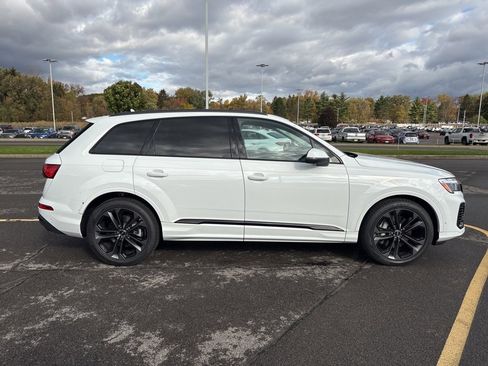 New 2025 Audi Q7 3.0T Premium Plus image 8