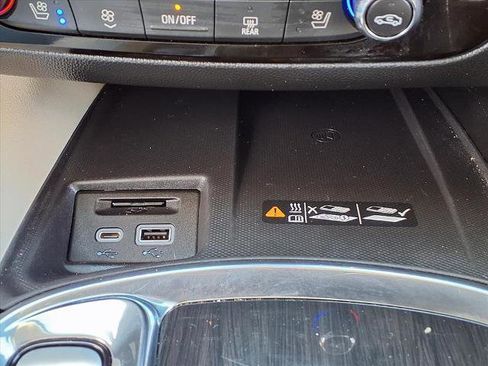 Used 2023 Buick Enclave Premium w/ Experience Buick Package image 9