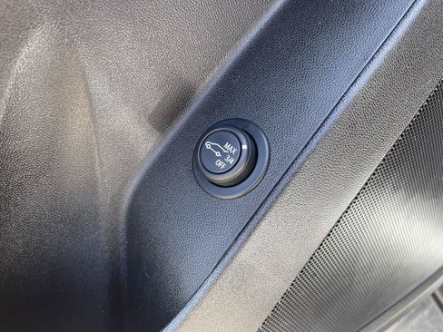 Used 2024 Chevrolet Equinox LT w/ LPO, Floor Liner Package FWD image 13