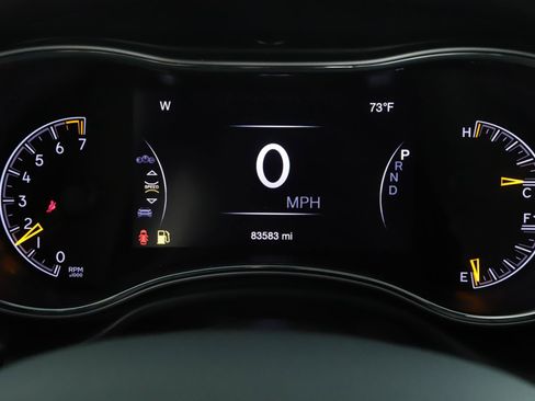 Used 2020 Jeep Grand Cherokee Limited AWD/4WD image 12