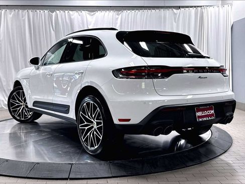 Used 2026 Porsche Macan AWD/4WD image 3