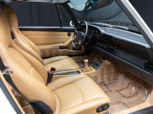 Used 1995 Porsche 911 Carrera image 46