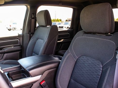 Used 2025 RAM 1500 Big Horn AWD/4WD image 31
