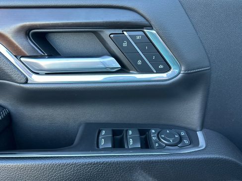 Used 2024 GMC Sierra 3500 Denali w/ Denali Reserve Package image 10