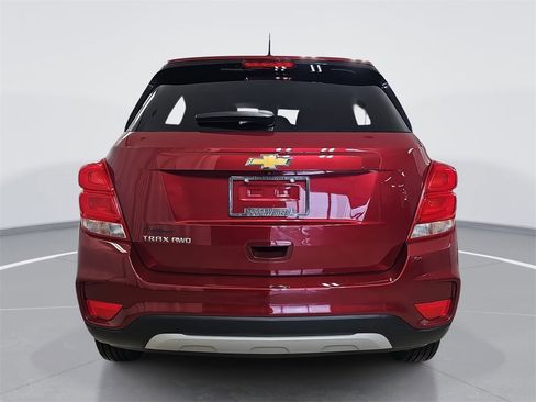 Certified 2022 Chevrolet Trax LT w/ LT Convenience Package image 5