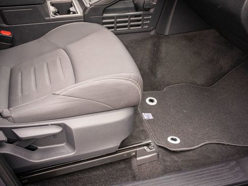 Used 2024 Toyota Tacoma TRD Off-Road image 31