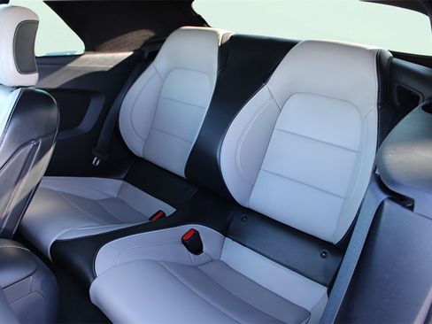 Used 2024 Ford Mustang GT Premium image 18