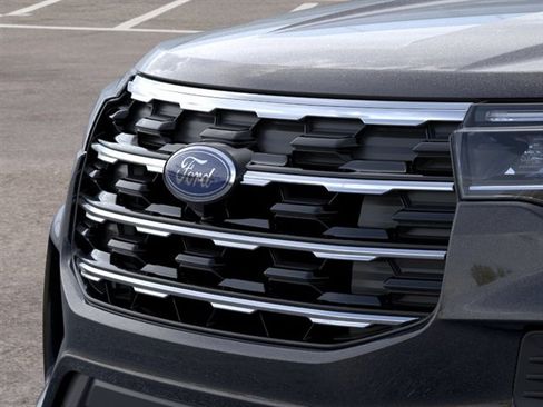 New 2026 Ford Explorer Active AWD/4WD image 17