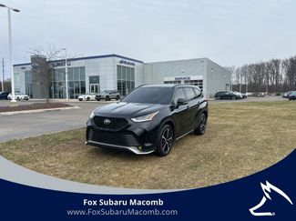 Used 2021 Toyota Highlander XSE video 1