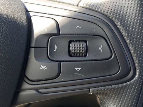 Used 2025 Buick Envista Preferred w/ Convenience II Package FWD image 16