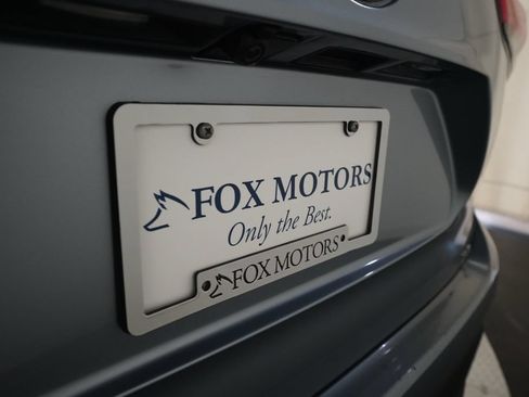 Used 2020 Toyota Highlander XLE FWD image 38