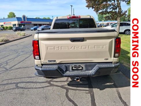 Used 2024 Chevrolet Colorado Trail Boss w/ Advanced Trailering Package AWD/4WD image 5