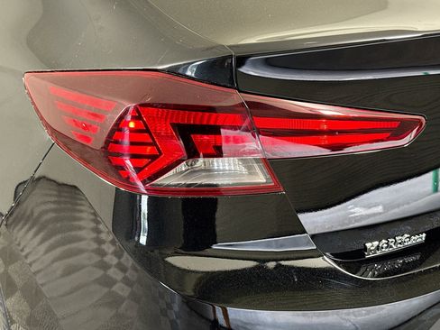 Used 2019 Hyundai Elantra SE w/ Cargo Package image 35