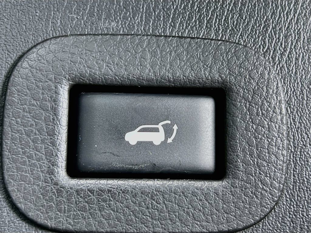 Used 2017 Nissan Armada Platinum w/ Captain Seat Package AWD/4WD image 32