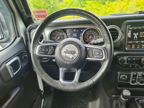 Used 2018 Jeep Wrangler Unlimited Sahara AWD/4WD image 21
