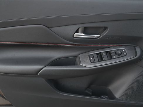 Used 2026 Nissan Sentra SR w/ SR Premium Package FWD image 11