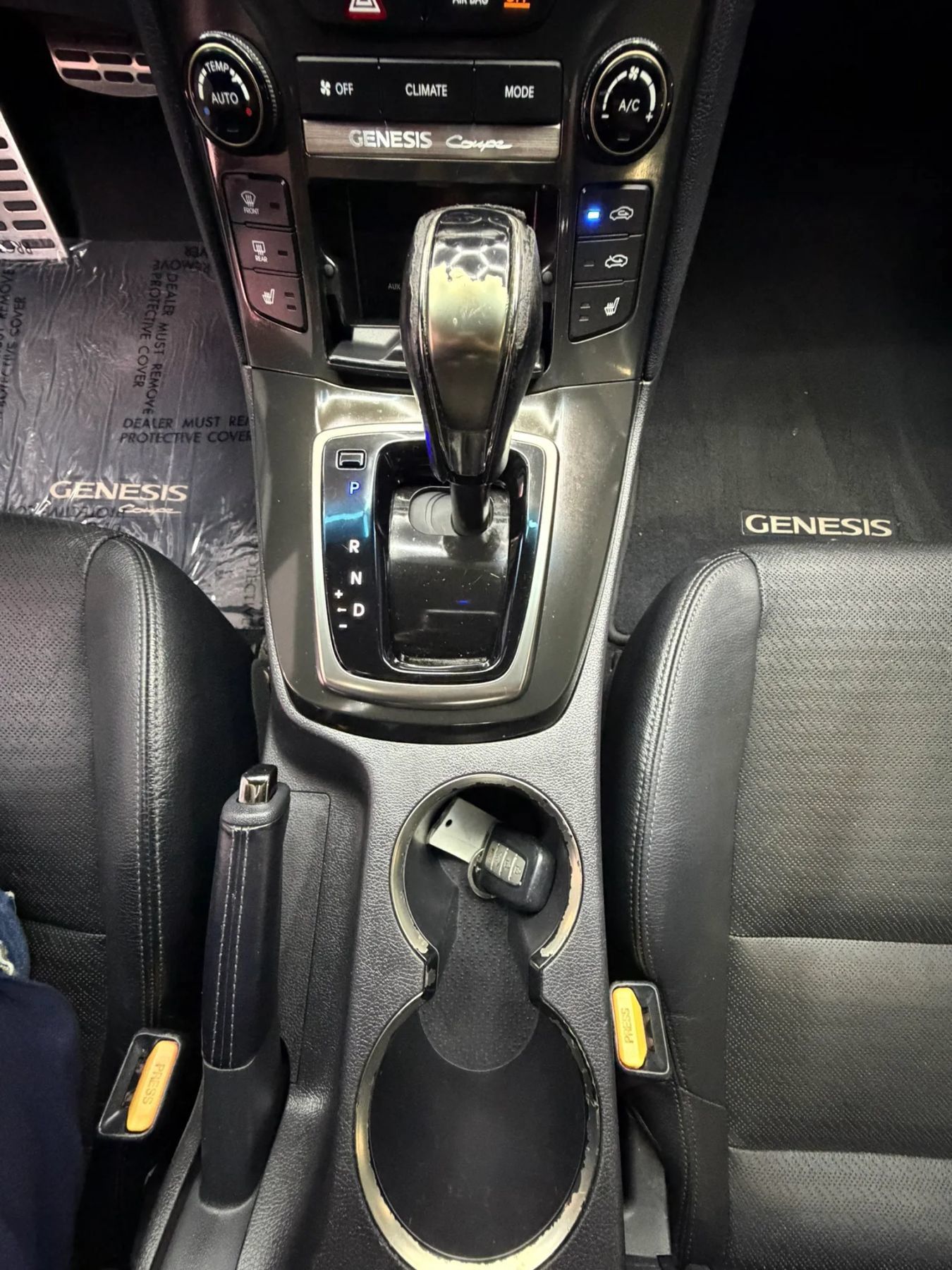 Used 2015 Hyundai Genesis 3.8 RWD image 25