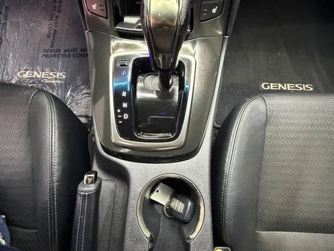 Used 2015 Hyundai Genesis 3.8 RWD image 25
