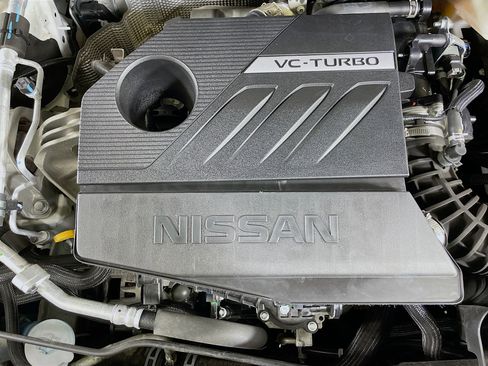 Used 2023 Nissan Rogue SV image 31