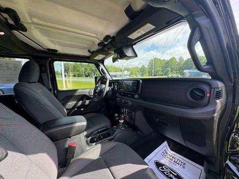 Used 2024 Jeep Gladiator Rubicon w/ Steel Bumper Group image 22