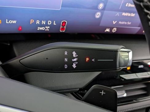 Used 2025 Buick Enclave Avenir w/ Super Cruise Package image 37