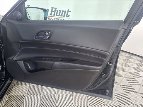 Used 2017 Acura ILX w/ Premium Package image 32