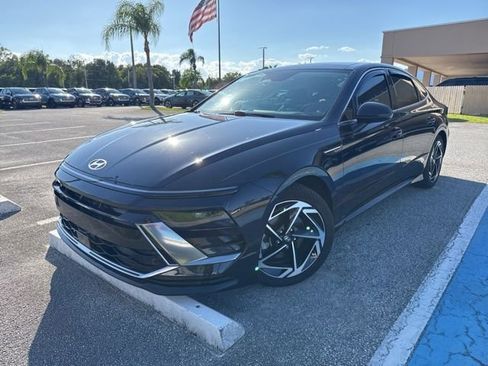 Certified 2025 Hyundai Sonata SEL FWD image 1