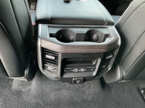 Used 2025 RAM 1500 Laramie w/ Night Edition image 33