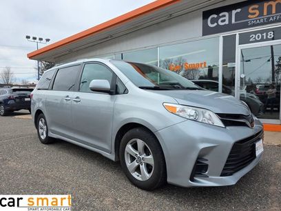 Used 2020 Toyota Sienna LE w/ LE Preferred Package