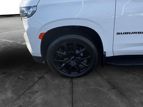 Used 2022 Chevrolet Suburban RST w/ Luxury Package image 14