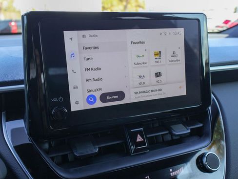 Used 2024 Toyota Corolla Cross SE image 5