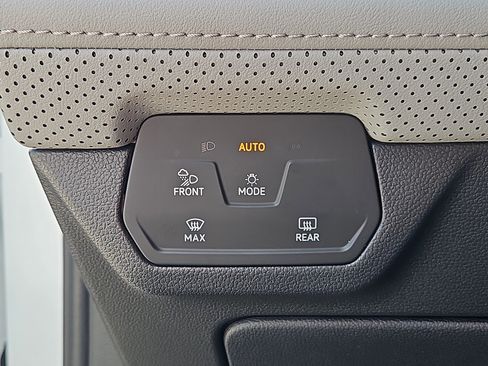 New 2026 Volkswagen Atlas Peak Edition AWD/4WD image 10