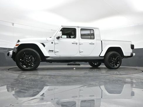 Used 2023 Jeep Gladiator Overland image 54