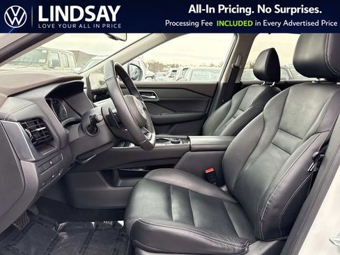 Used 2021 Nissan Rogue SL w/ Premium Package image 10