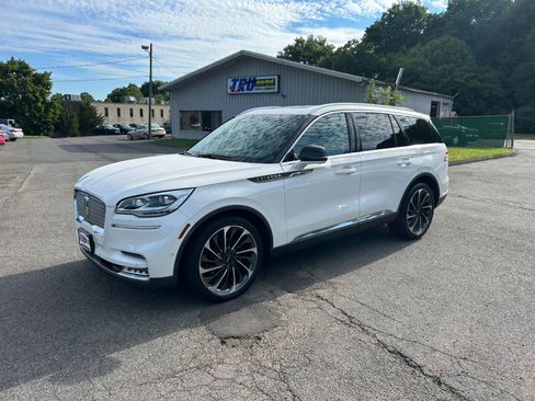 Used 2020 Lincoln Aviator Reserve w/ Equipment Group 202A AWD/4WD image 2