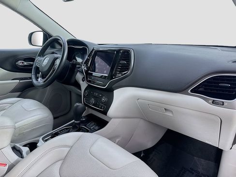 Used 2019 Jeep Cherokee Limited AWD/4WD image 34