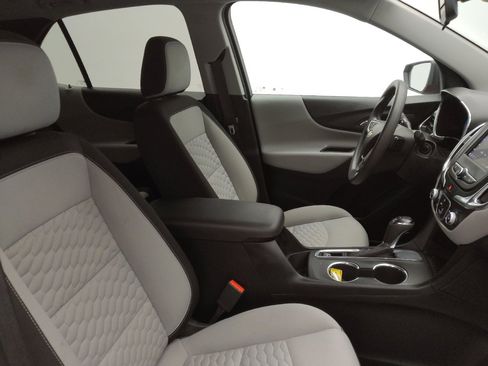 Used 2020 Chevrolet Equinox LS w/ LS Convenience Package image 21