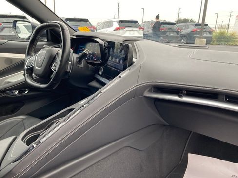 Used 2021 Chevrolet Corvette Stingray Preferred Cpe w/ Z51 Performance Package image 13