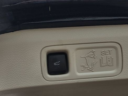 Used 2019 Lincoln Navigator Reserve AWD/4WD image 25