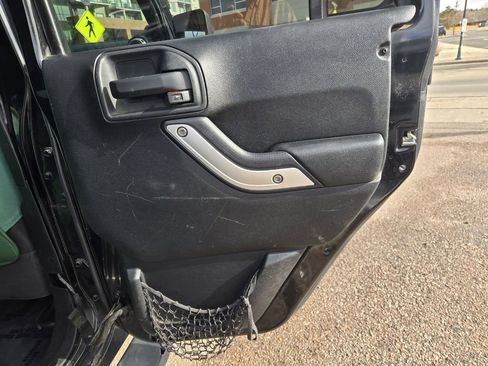 Used 2013 Jeep Wrangler Unlimited Sahara w/ Connectivity Group image 21