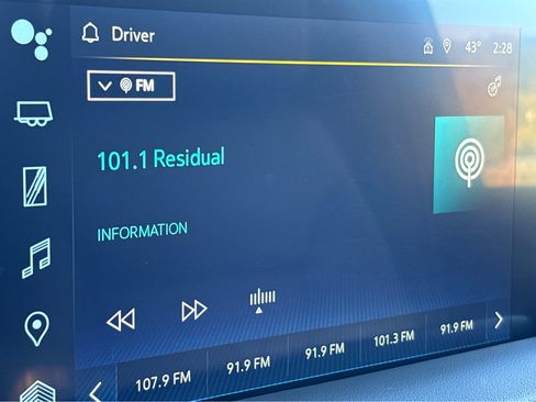 Used 2023 Chevrolet Tahoe LT image 8