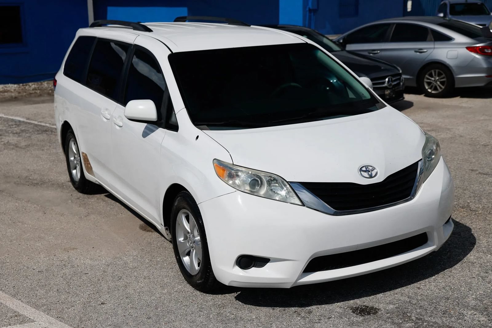 Used 2014 Toyota Sienna LE FWD image 9
