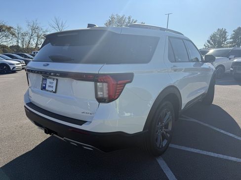 New 2026 Ford Explorer Active w/ Active Comfort Package image 6