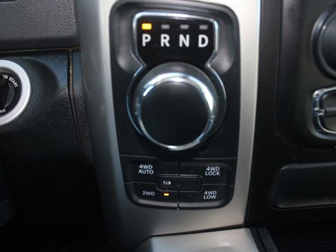 Used 2018 RAM 1500 Classic SLT image 19