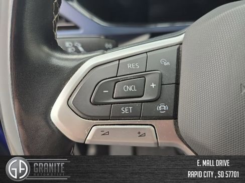 Used 2022 Volkswagen Taos SE w/ Panoramic Sunroof Package AWD/4WD image 33