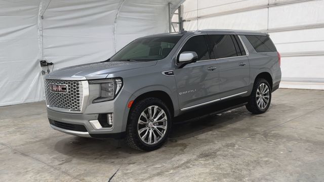 Used 2023 GMC Yukon XL Denali AWD/4WD image 8